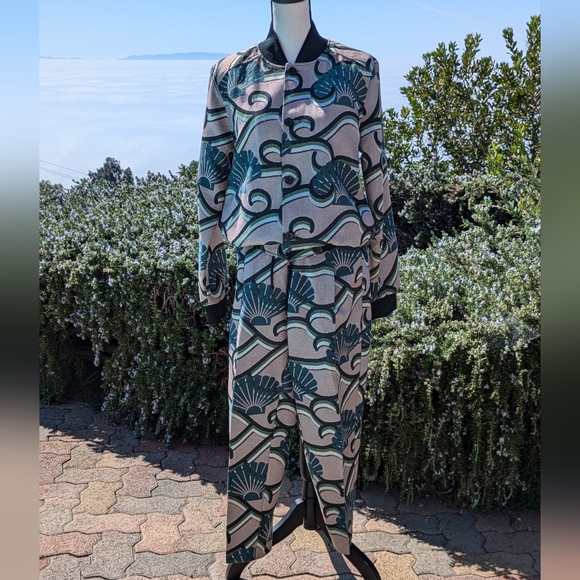 Scotch & Soda Jacquard Shell Print Bomber Jacket and Joggers Set - Picture 3 of 10